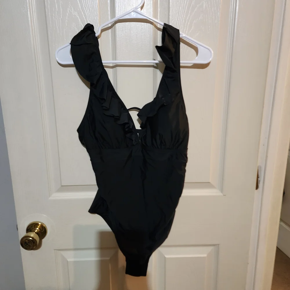Cupshe Black Ruffled One Piece Swimsuit - Picture 3 of 6